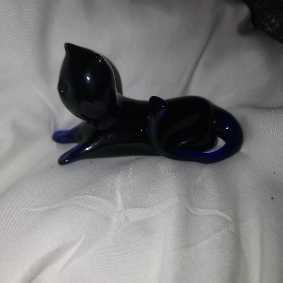 Cobalt Blue Cat Figurine 🐈 - Picture 3 of 6